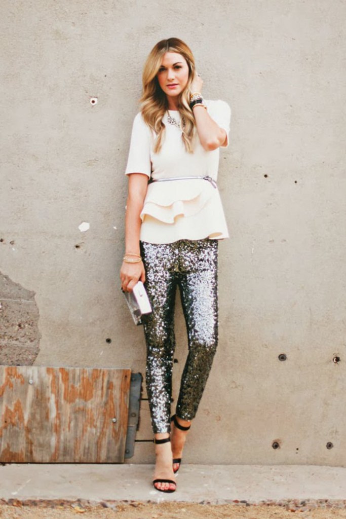 بلوز سفید و شلوار براق چسبان نقره ای زنانه