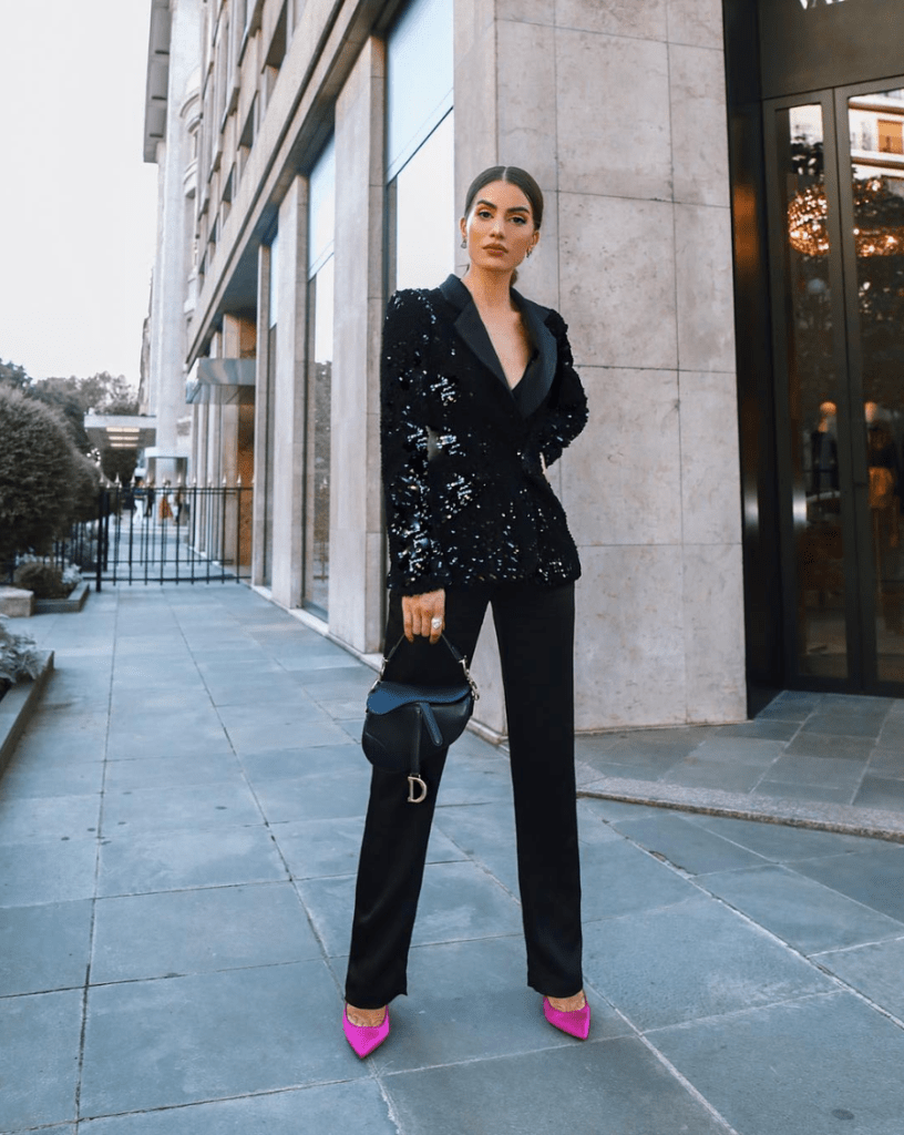 کت پولکی و شلوار مشکی طرحدار بسیار زیبا 2022 زنانه