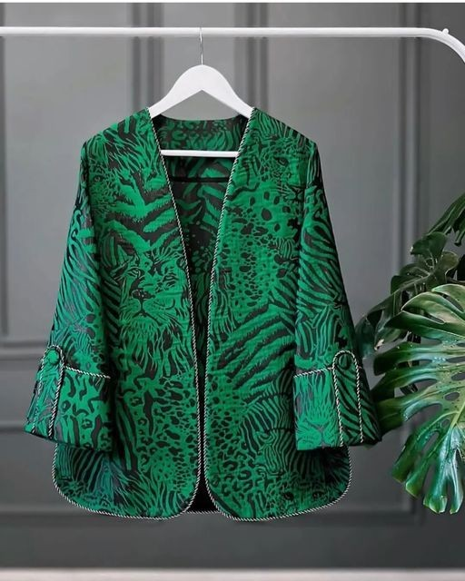 مانتو کتی طرح دار یه رنگ سبز مد سال