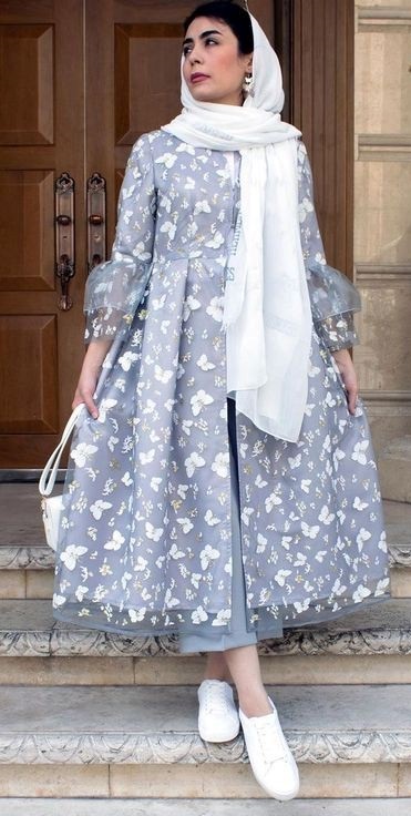 مانتو توری طرح پروانه و گل طوسی و سفید