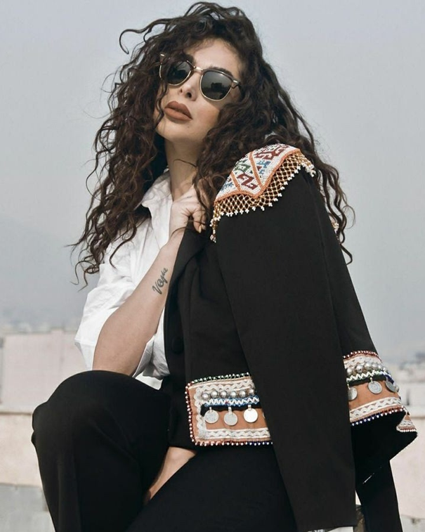 مانتو کتی شیک و جذاب مدروز رنگ مشکی 1