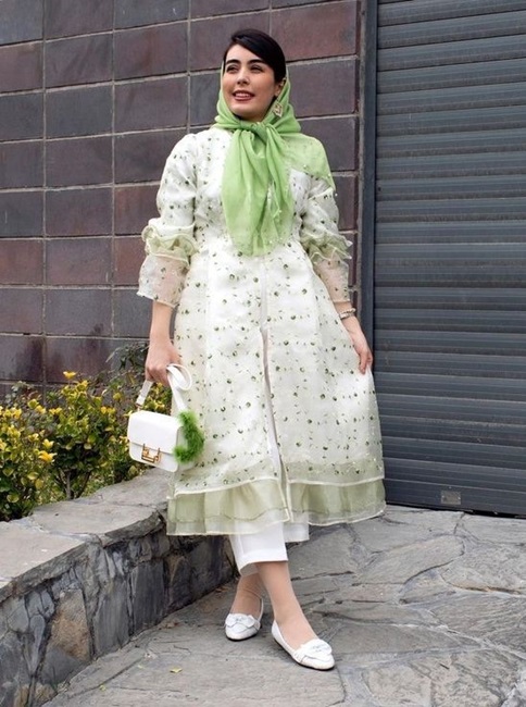 ژاکارد با توری سفید و سبز با مغزی دوزی